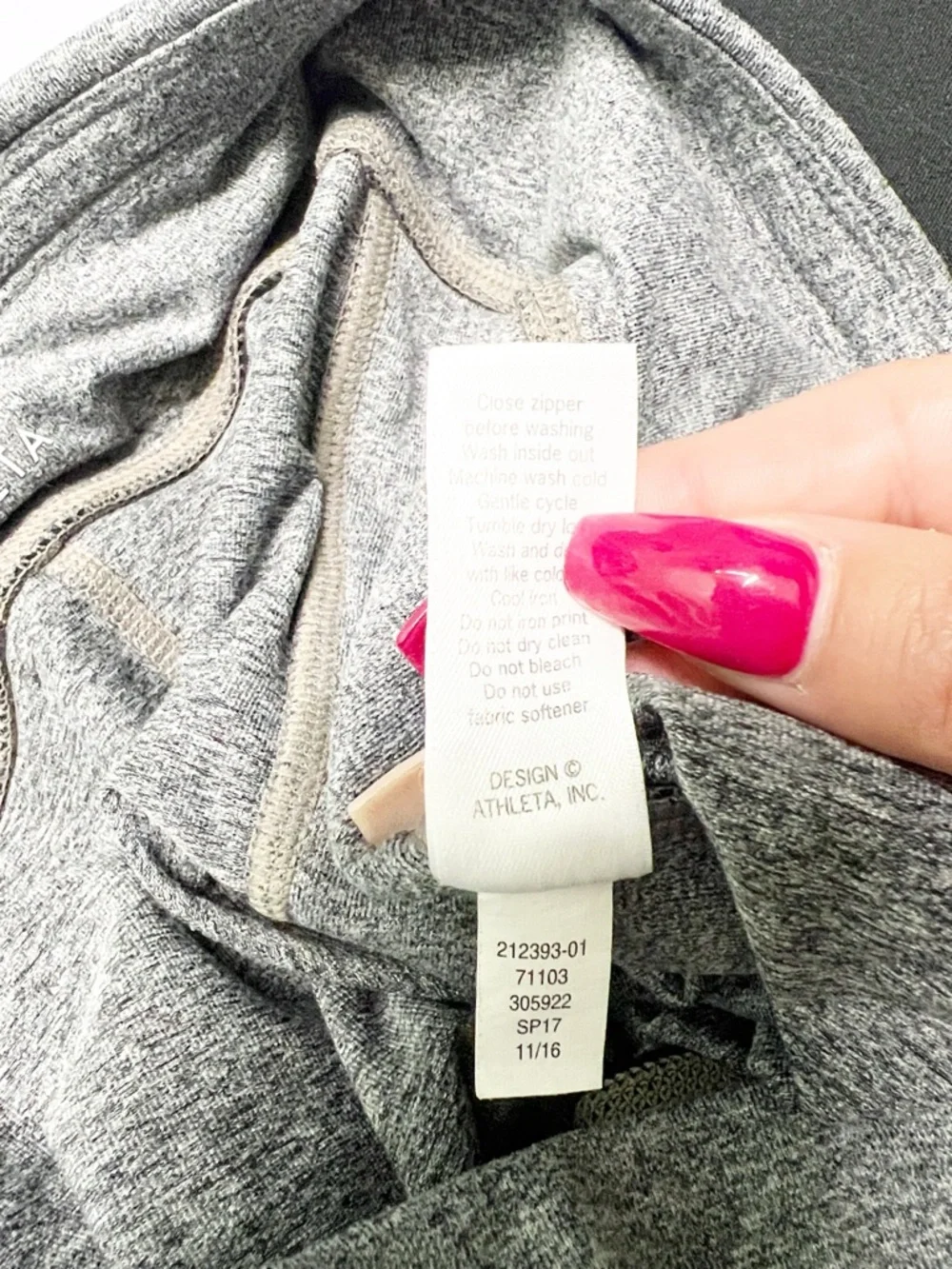 Athleta Heather gray black zipper and side phone pocket high rise biker shorts - Picture 10 of 11